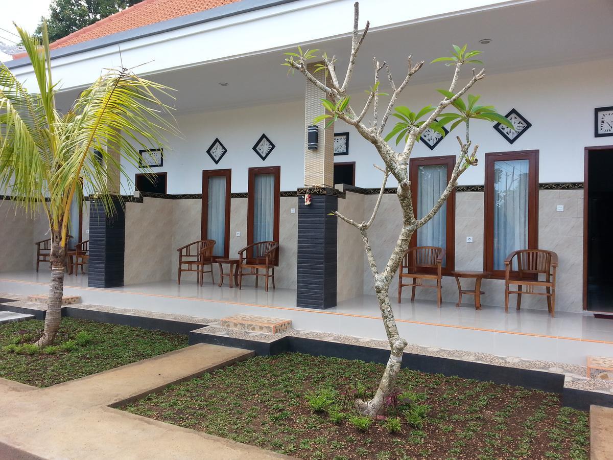 Ega Homestay Toyapakeh Buitenkant foto