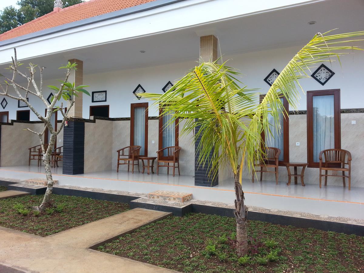 Ega Homestay Toyapakeh Buitenkant foto