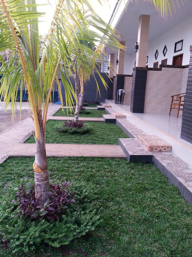 Ega Homestay Toyapakeh Buitenkant foto